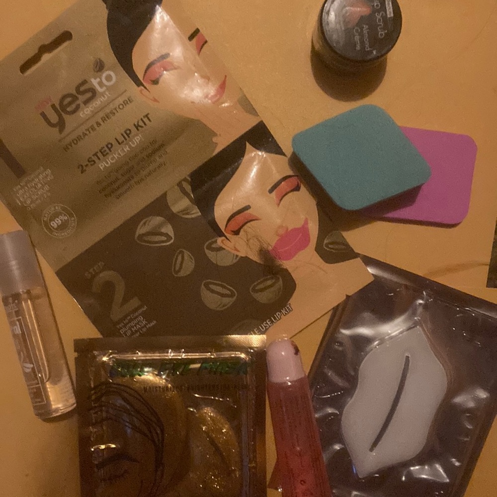 GIFTS GALORE!.